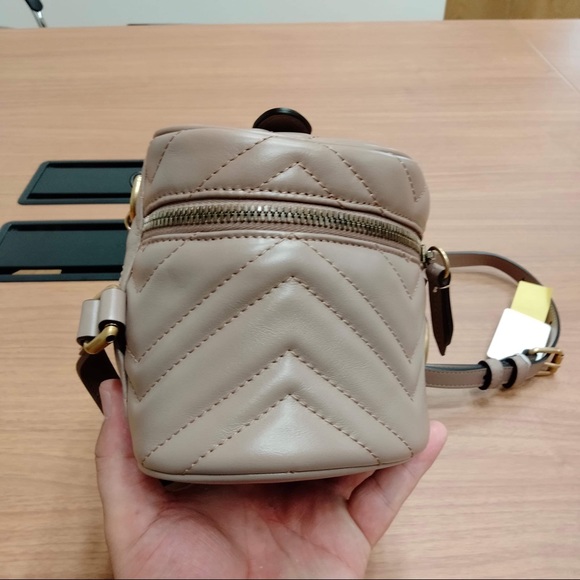 Authentic Gucci Marmont Backpack - Picture 3 of 12